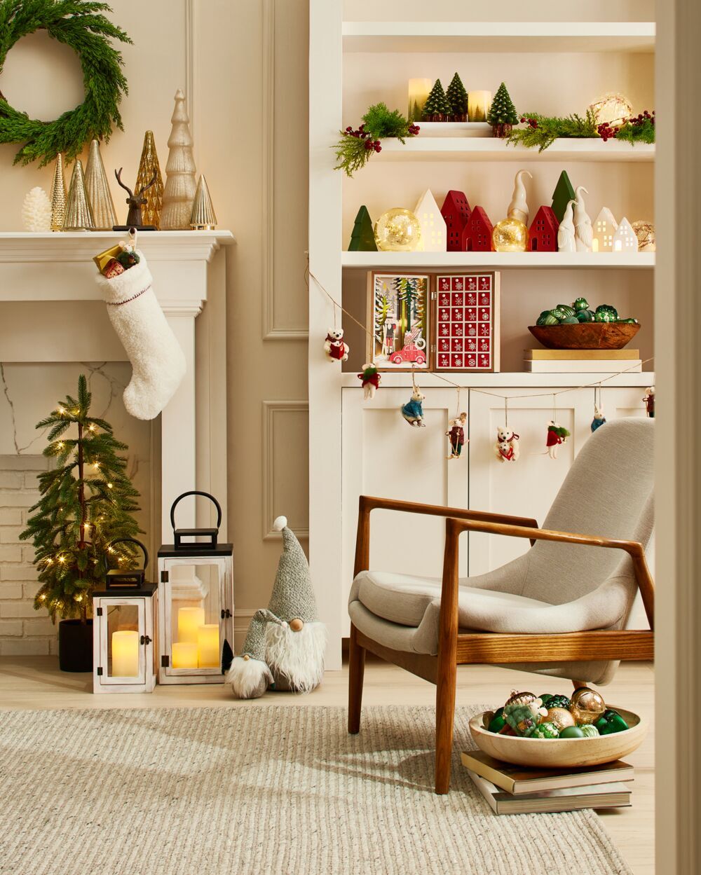 How to Host a Holiday Party in a Small Space - Gluckstein Home | Gluckstein  Elements, image size:1000x1249